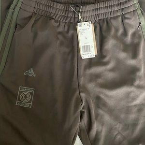 Calabasas Adidas track sweatpants size small